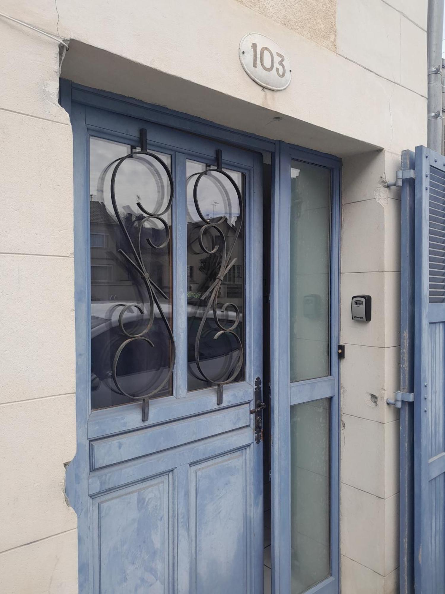 Charmant Studio L'Arnon A 伊苏丹 外观 照片